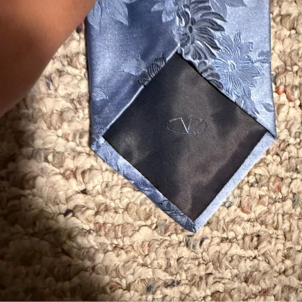 NWT Valentino Light Blue Floral Men’s Silk Tie - Picture 3 of 5